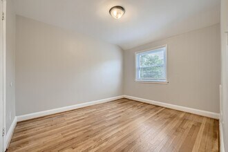 916 Middlesex Rd in Essex, MD - Building Photo - Building Photo