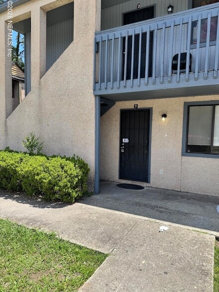 property at 5147 Westchase Ct