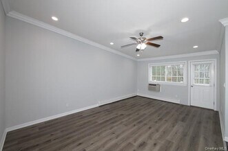 650 Veterans Memorial Hwy in Smithtown, NY - Building Photo - Building Photo