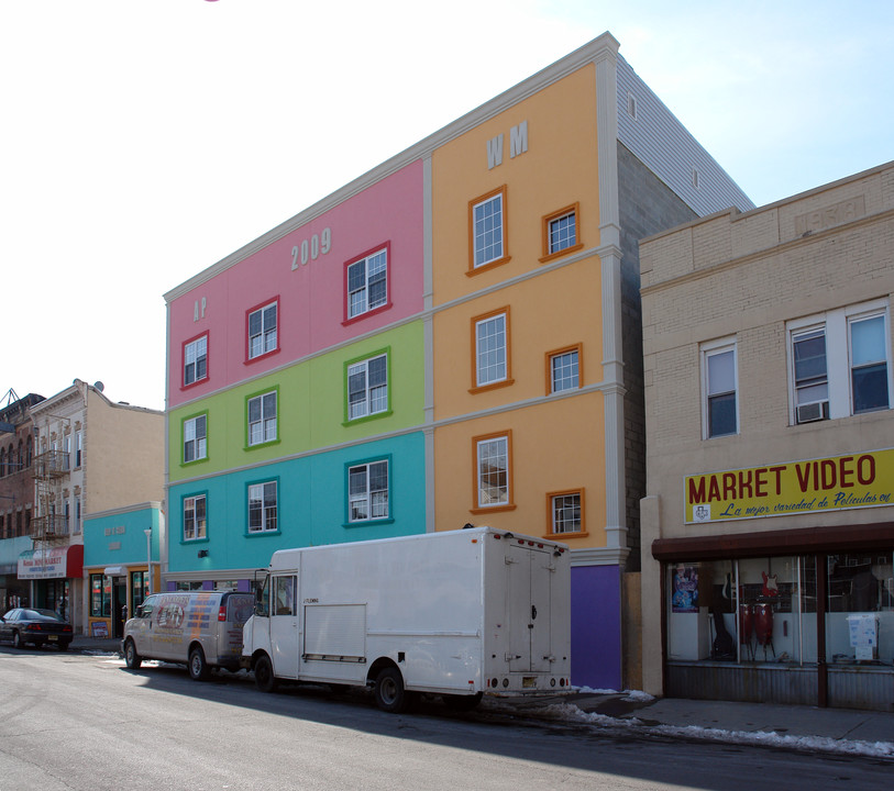 87-91 Market St in Passaic, NJ - Building Photo