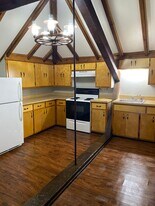 125 Federal Aid Secondary 1780 in Lebanon, IL - Building Photo