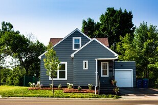 216 E Thomas St in Wausau, WI - Building Photo