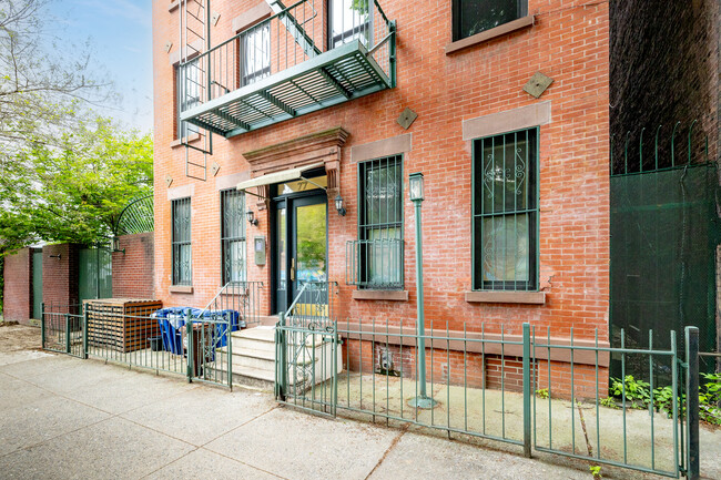 77 Underhill Ave in Brooklyn, NY - Foto de edificio - Building Photo