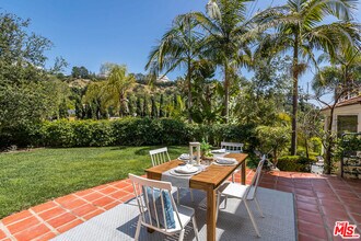 941 N Norman Pl in Los Angeles, CA - Building Photo - Building Photo