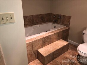 5600 Carmel Rd in Charlotte, NC - Building Photo - Building Photo