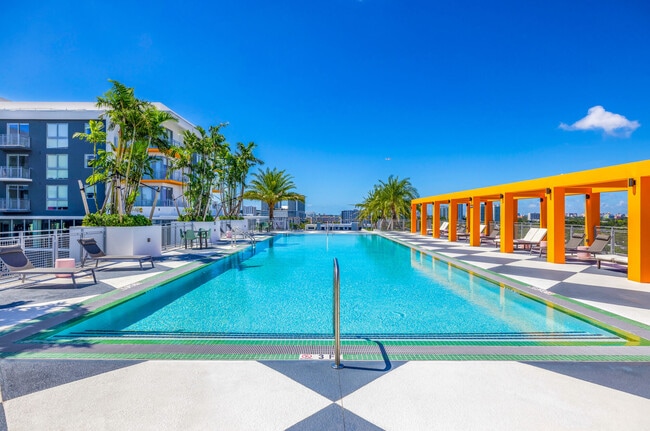The Julia Residences in Miami, FL - Foto de edificio - Building Photo