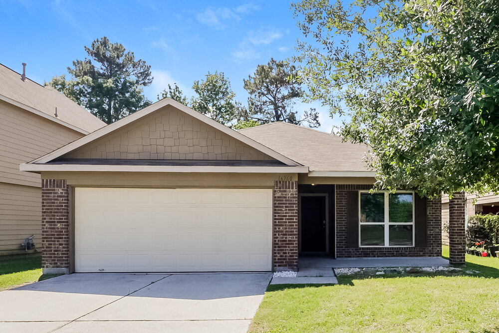 16760 Northern Flicker Trail in Conroe, TX - Building Photo