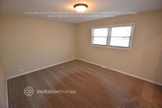 1106 N Drury Ln in Arlington Heights, IL - Foto de edificio - Building Photo