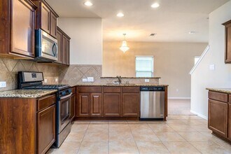 1906 Howth Ave in Houston, TX - Building Photo - Building Photo