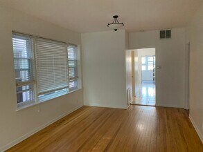 3834 N Hermitage Ave, Unit 1 in Chicago, IL - Building Photo - Building Photo