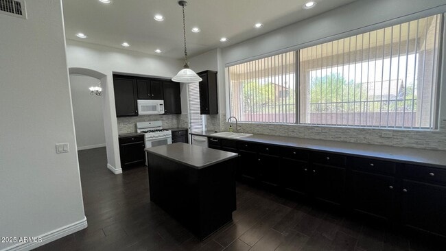 3342 N Boulder Canyon in Mesa, AZ - Foto de edificio - Building Photo