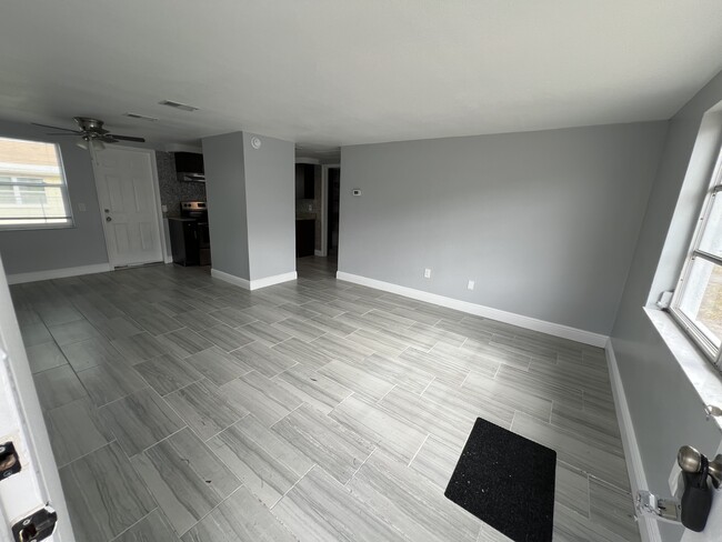 5333 Pasadena Dr in New Port Richey, FL - Foto de edificio - Building Photo