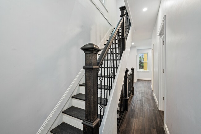 318 Laurel St, Unit Unit 2 in Pittsburgh, PA - Building Photo - Building Photo