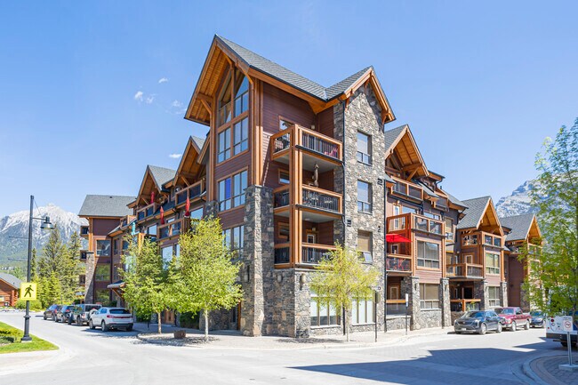 604 Policemans Creek Dr in Canmore, AB - Building Photo - Building Photo