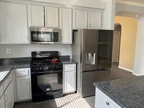 1742 Henry Long Blvd in Stockton, CA - Foto de edificio - Building Photo