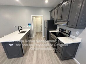 1955 N 80th Ct in Kansas City, KS - Building Photo - Building Photo