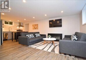 118 Lower Charlotte St in Ottawa, ON - Building Photo