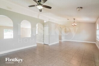 129 Aurora Ln in Kissimmee, FL - Foto de edificio - Building Photo