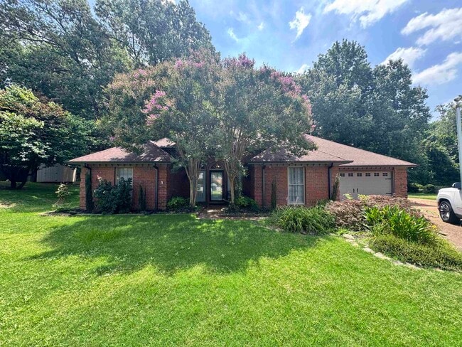 property at 8539 Fox Heather Cove