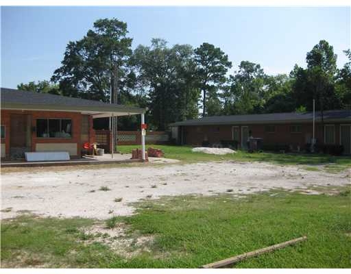 1406-1410 N Booker St in Lake Charles, LA - Foto de edificio