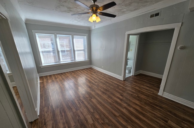 4751 N Monticello Ave in Chicago, IL - Foto de edificio - Building Photo