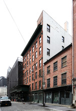 Seaport Mews in New York, NY - Building Photo - Building Photo