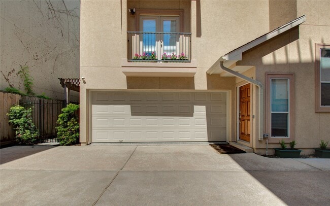 5223 Gibson St in Houston, TX - Building Photo - Building Photo