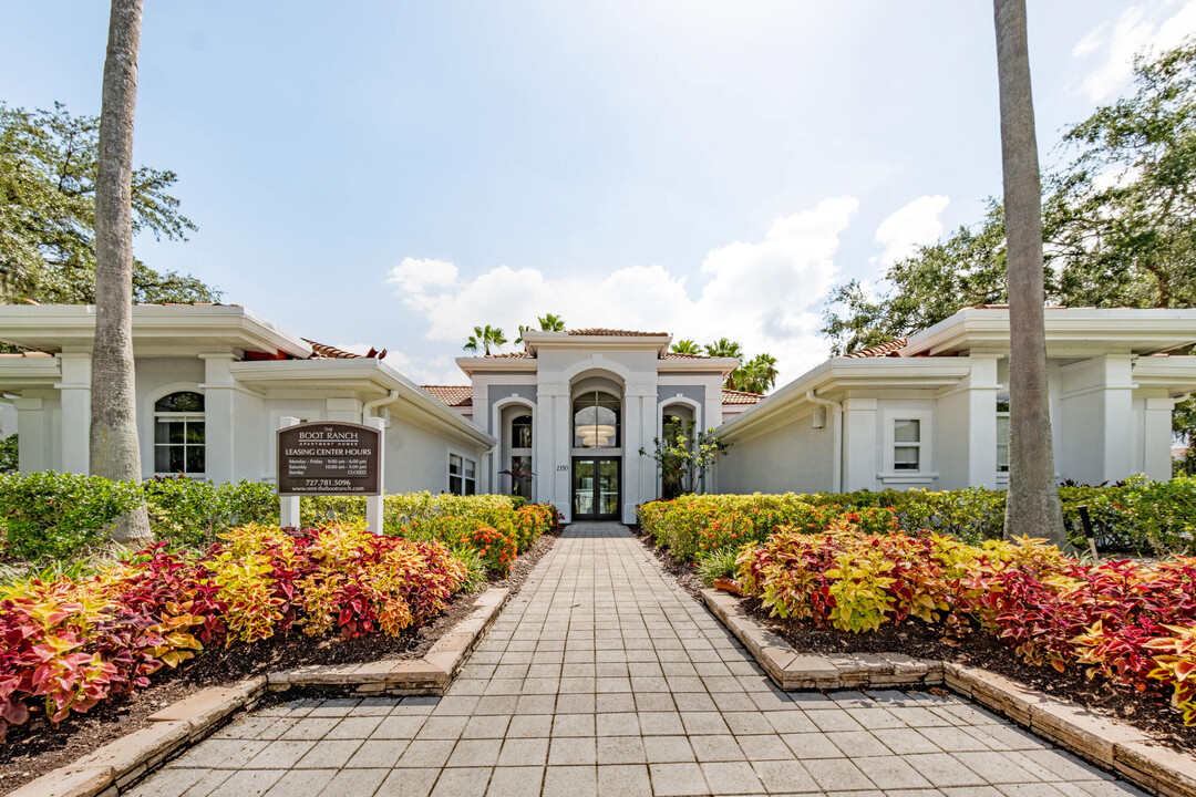 Boot Ranch in Palm Harbor, FL - Foto de edificio