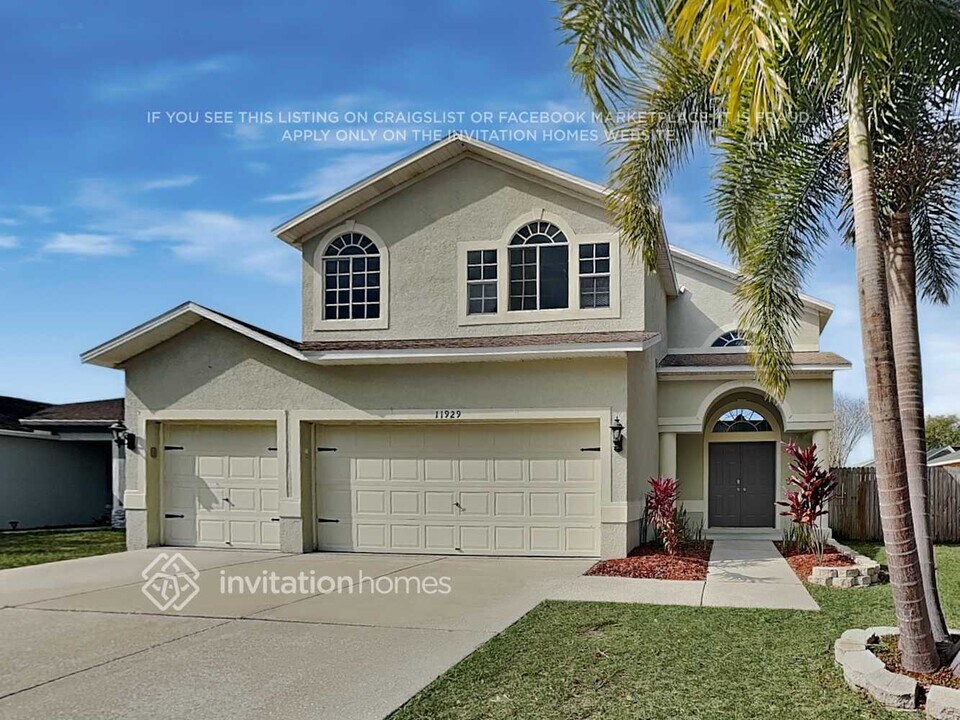 11929 Lark Song Loop in Riverview, FL - Foto de edificio