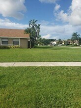 9102 Bedford Dr in Boca Raton, FL - Building Photo - Building Photo