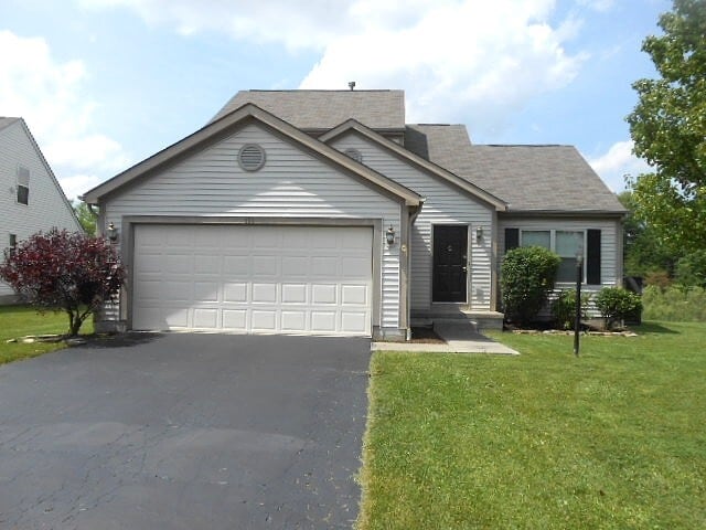 151 Purple Finch Loop in Pataskala, OH - Building Photo