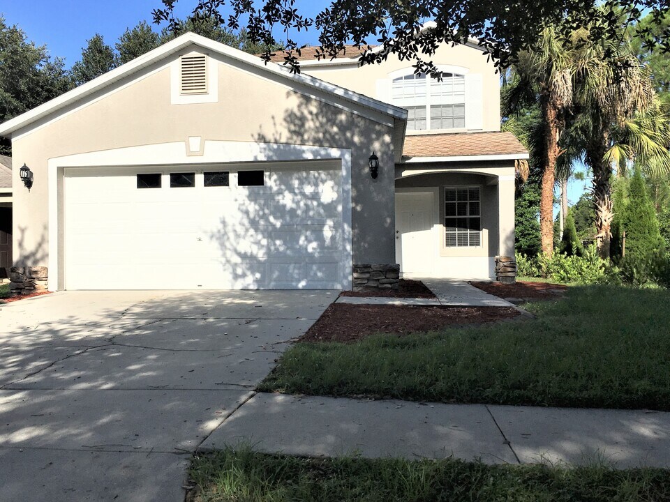 8535 Quarter Horse Dr in Riverview, FL - Building Photo