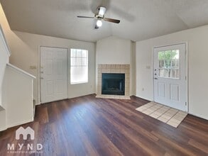 2214 Creekside Ln in Georgetown, TX - Building Photo - Building Photo