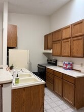 4019 Lillie Ave, Unit 104 in Davenport, IA - Foto de edificio - Building Photo