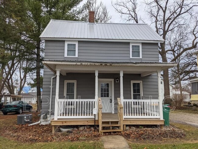 property at 611 1st St E