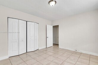 6905 Rue Vendome, Unit 1 in Miami Beach, FL - Building Photo - Building Photo