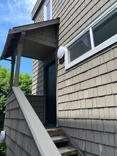 7307 Bainbridge Pl SW in Seattle, WA - Building Photo - Building Photo