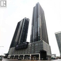 395 Square One Dr in Mississauga, ON - Building Photo