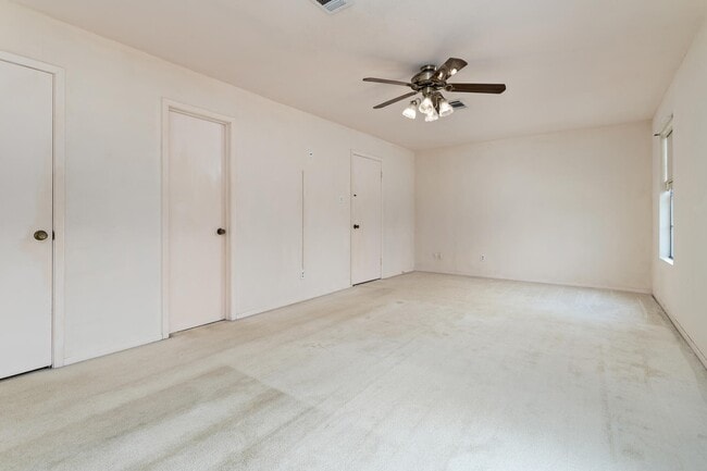 property at 5960 Townhouse Ln