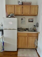 1079 Beacon St, Unit 4 in Brookline, MA - Foto de edificio - Building Photo