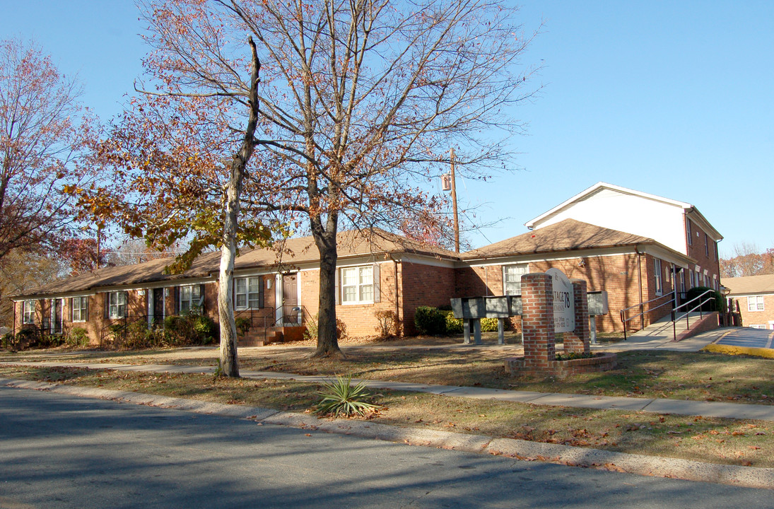 Randolph Hills Apartments in Charlotte, NC - Foto de edificio