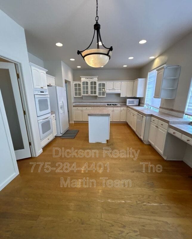 6710 Cinnamon Dr in Sparks, NV - Building Photo - Building Photo