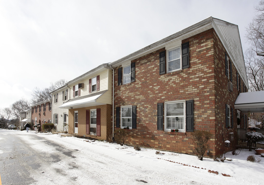 Hampshire Place in Coatesville, PA - Building Photo