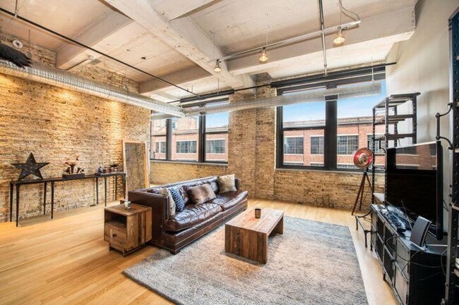 property at 239 E Chicago St