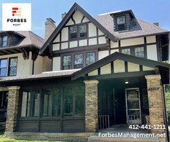 1728 Wightman St in Pittsburgh, PA - Building Photo