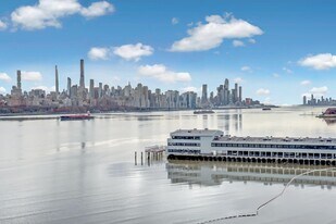 5311 City Pl in Edgewater, NJ - Building Photo