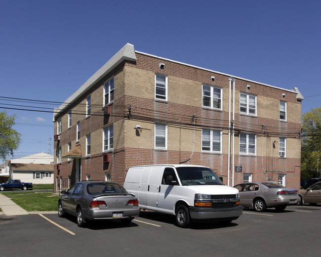 8125 Algon Ave in Philadelphia, PA - Building Photo - Building Photo