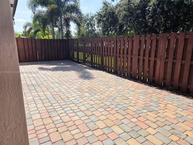 2274 NE 3rd Ct in Homestead, FL - Building Photo - Building Photo