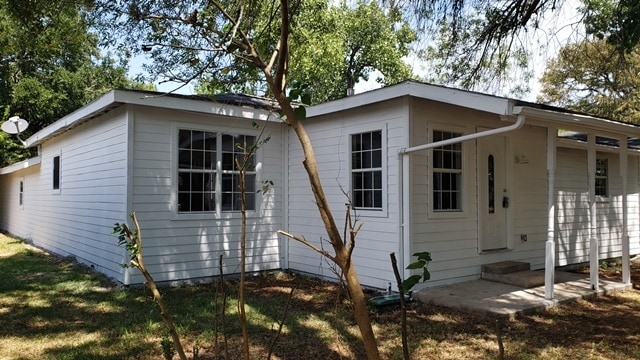 1326 W 6th St in Freeport, TX - Building Photo - Building Photo
