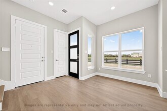 10719 Mason Rd in Richmond, TX - Foto de edificio - Building Photo